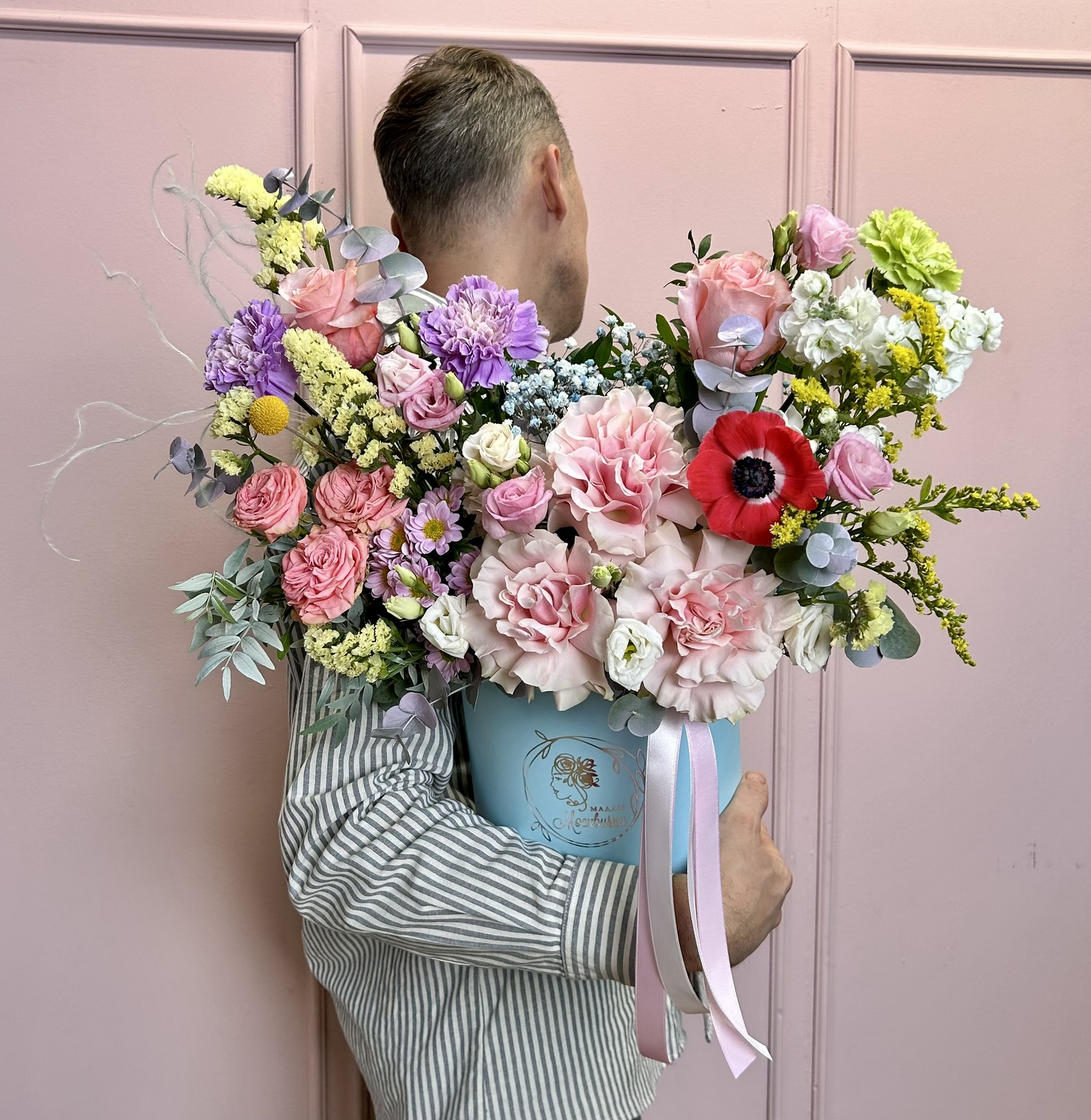 картинка Дофаминовая композиция с анемоном от Мадам Москвичка