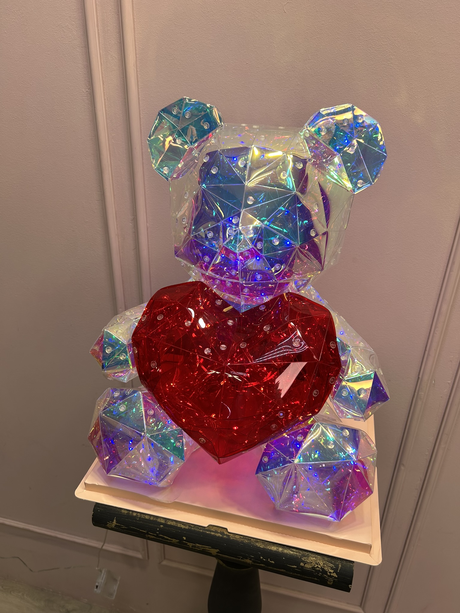 картинка Светящиеся фигура мишки с сердцем от Мадам Москвичка