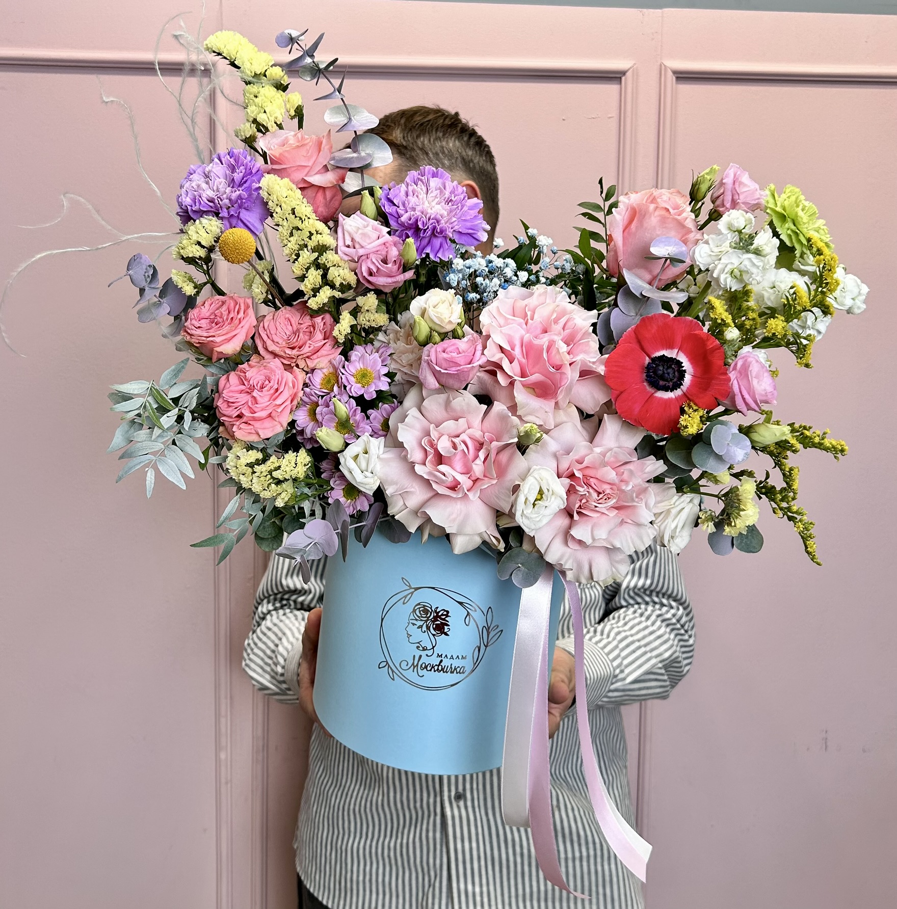 картинка Дофаминовая композиция с анемоном от Мадам Москвичка