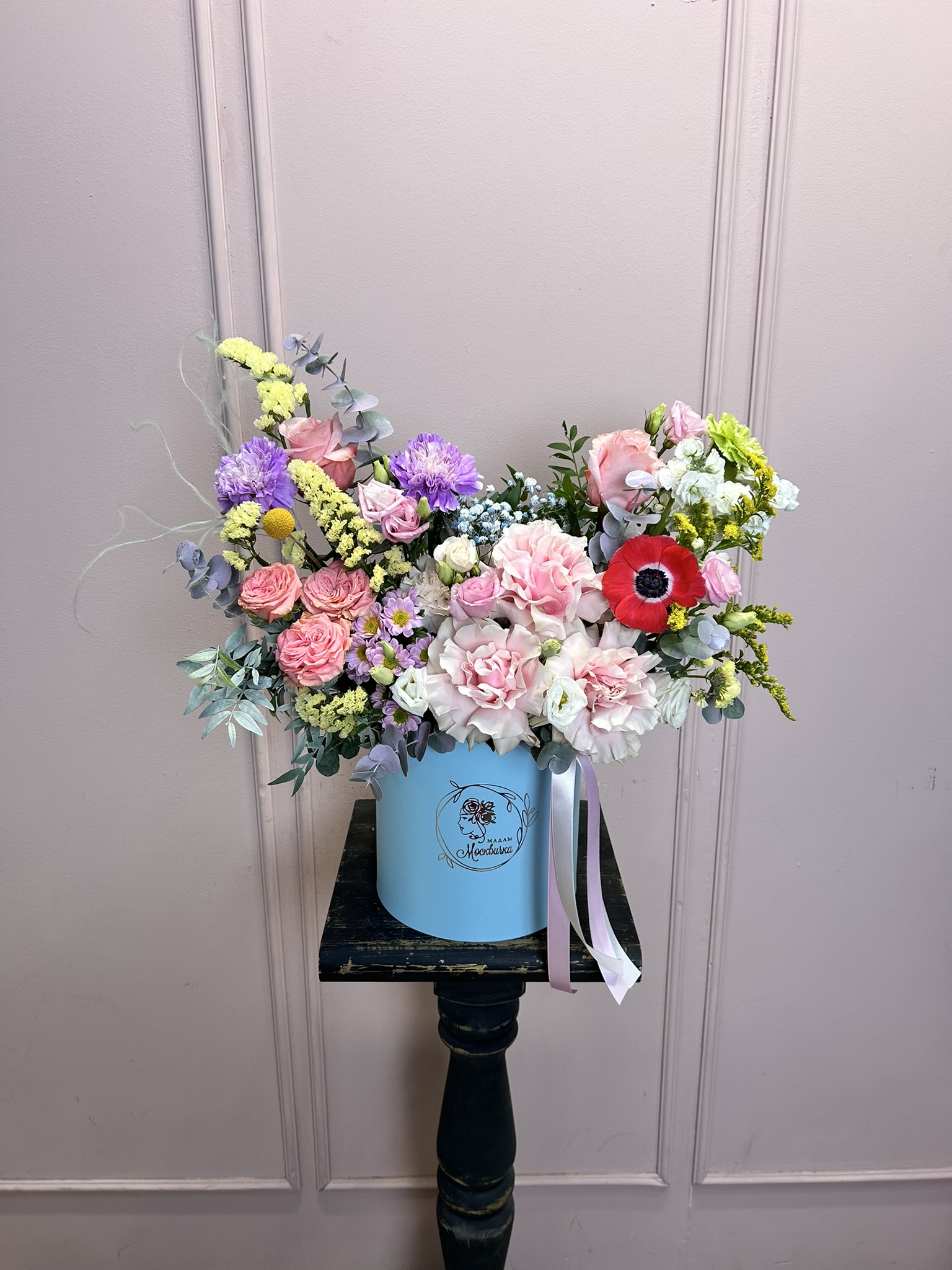 картинка Дофаминовая композиция с анемоном от Мадам Москвичка